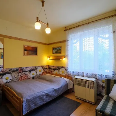 4 Evszak Apartman Gyula Exterior photo