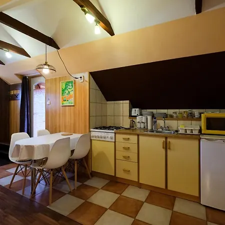 4 Evszak Apartman Gyula Exterior photo