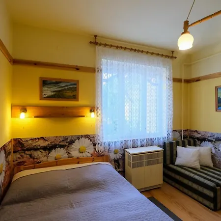 4 Evszak Apartman Gyula Exterior photo